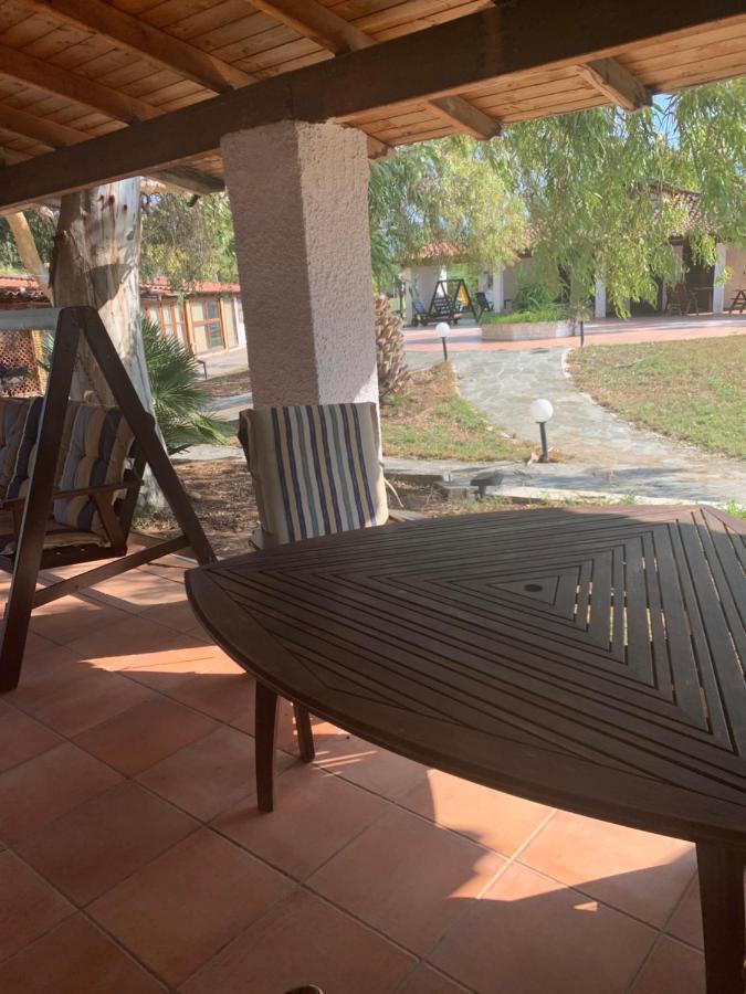 Village Dimopoulos Rodhodhafni Bagian luar foto